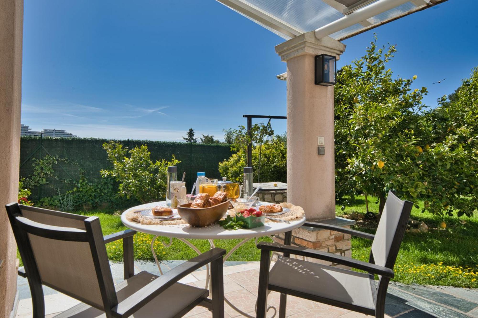 Elegant-Cosy 2P55M2 Dans Bas De Villa Provencale ! Villeneuve-Loubet Exterior foto
